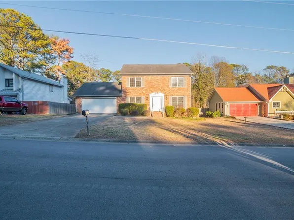 895 Smoketree Dr, Tucker, GA 30084