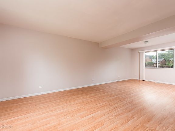 2nd image of 1S299 Ingersoll Ln