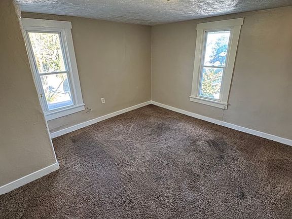 4th image of 4029 Barr St #3