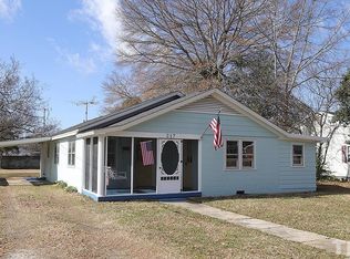 217 W Brocklyn St, Benson, NC 27504