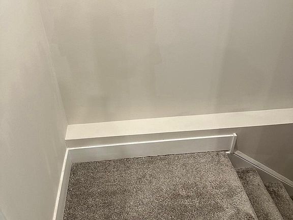 4th image of 702 Peony Ln