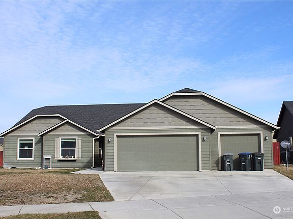 2nd image of 1328 E Egeland Drive