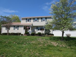 7 Villa Pl, Eatontown, NJ 07724
