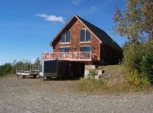 91 Kingfield Rd, Pittsburg, NH 03592