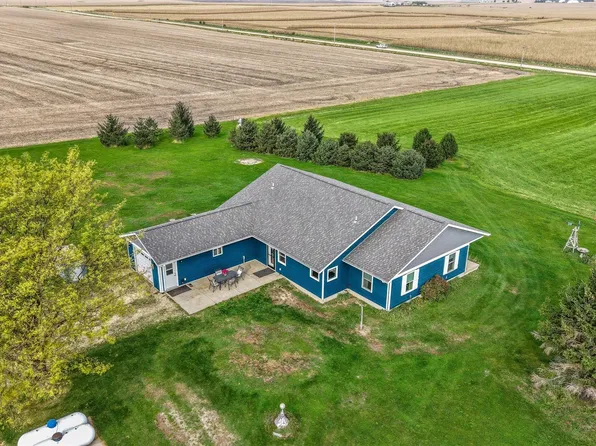 1500 130th St, Clarence, IA 52216