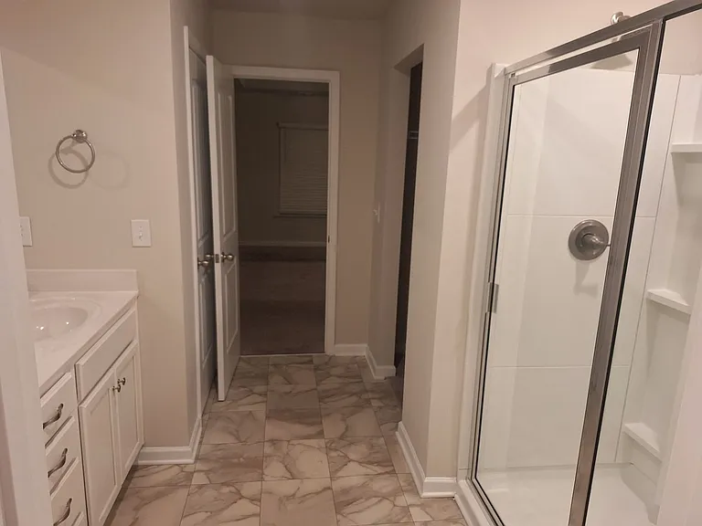 220 Turner Ln — Photo 27