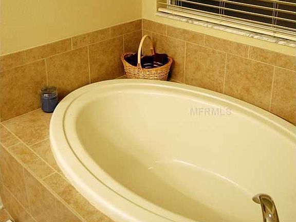 4th image of 10715 Shady Preserve Dr