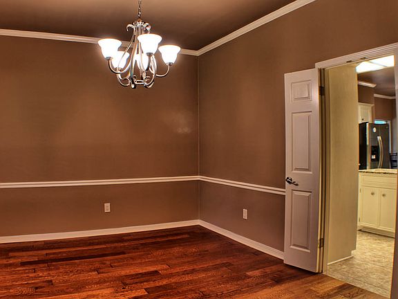 4th image of 4048 Woodway Dr
