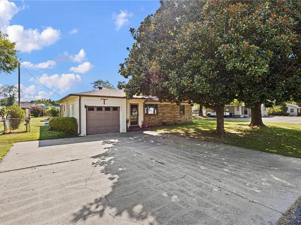 3964 State Route 7, Russellville, AR 72802