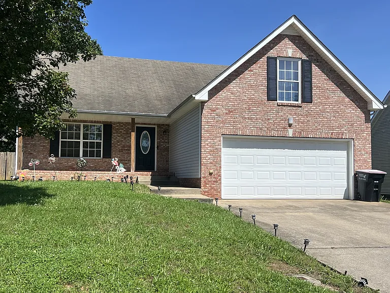 1524 Cedar Springs Cir — Photo 1