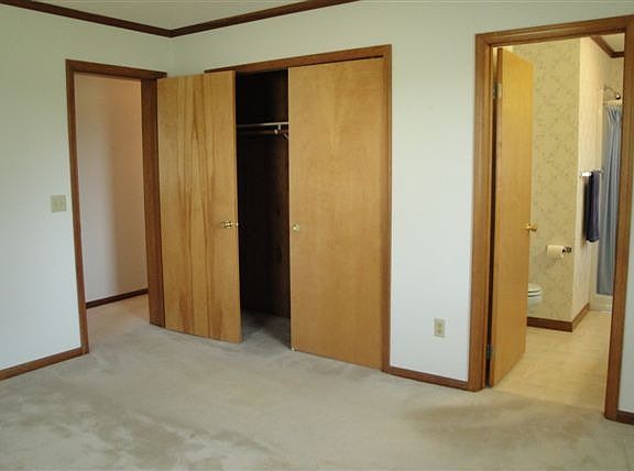 2nd image of 208 Chapel Of Ease St