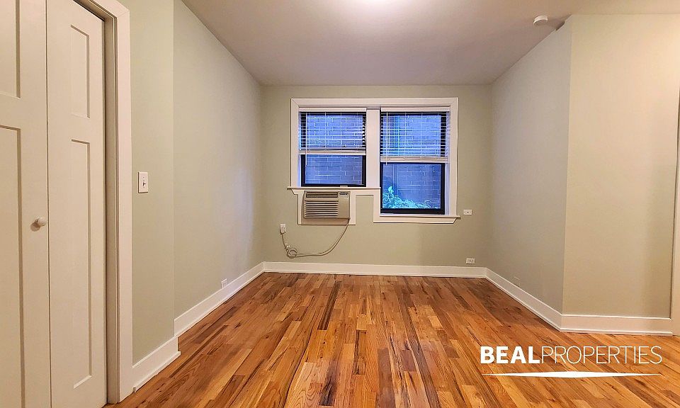 1st image of 837 W Wolfram St APT 105