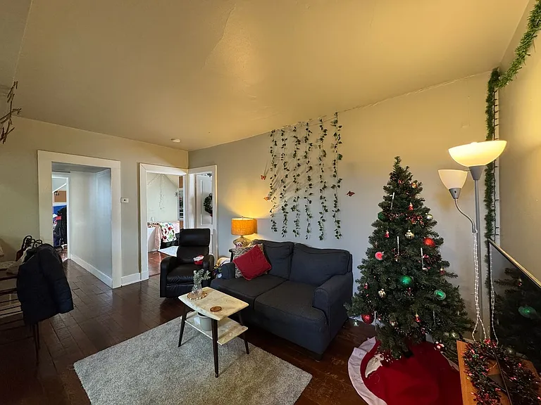 2441 Ohio Ave — Photo 5