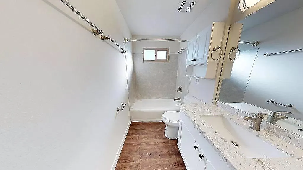 2 bed, 850 sqft, $2,245 — Photo 4
