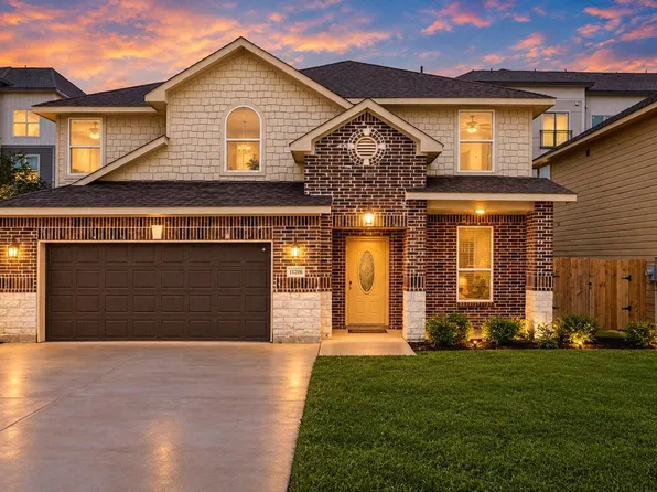 11206 Beverley Park St, Sugar Land, TX 77498