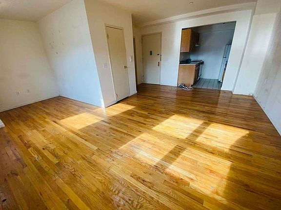 3rd image of 28-17 31st St #301