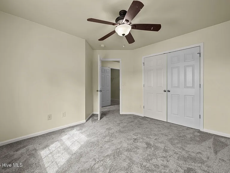 1004 Summerfield Ct — Photo 13
