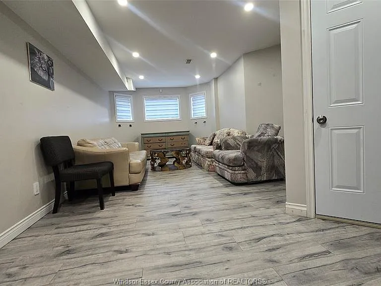 3621 Deerbrook Dr #LOWER — Photo 4
