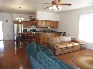 22891 S Lakewood Dr, Peeples Valley, AZ 86332