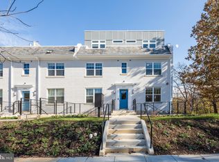 2201 40th Pl NW APT 1, Washington, DC 20007