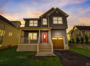 29 Iroquois Ave, Lake Hiawatha, NJ