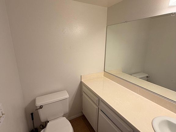 4th image of 1738 Lynne Dr Unit 28
