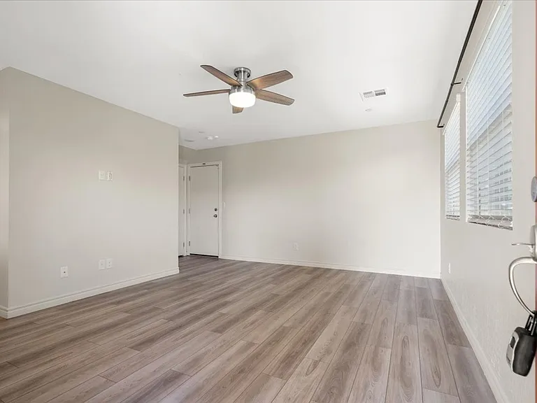6152 Foxes Dale St — Photo 4