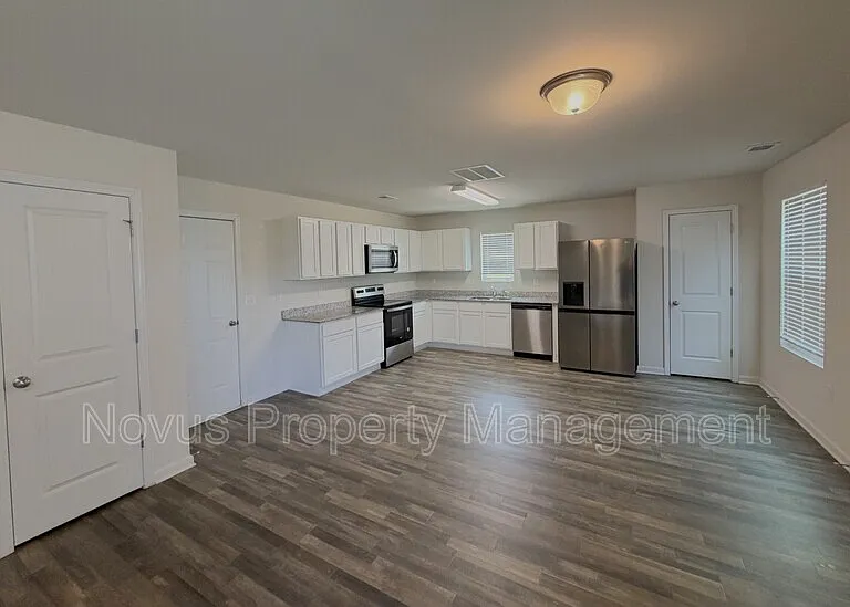 506 Amelia Ct — Photo 7