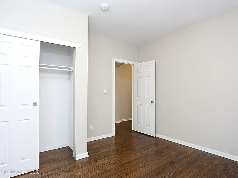8048 S Paulina St — Photo 5