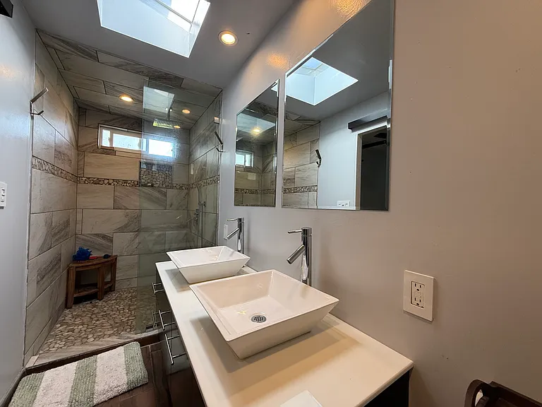 3011 Kaina St — Photo 5