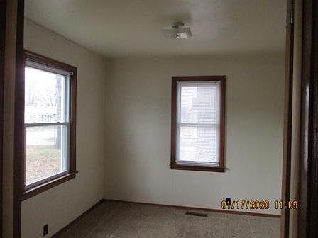 2nd image of 2522 E 5th St
