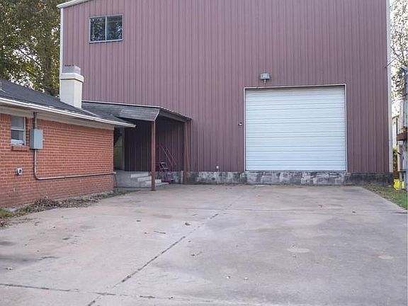 3rd image of 7115 Satsuma Dr