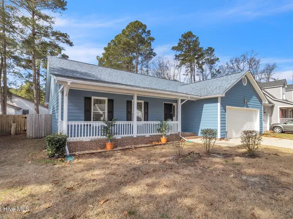 693 Dowfield Drive, Fayetteville, NC 28311