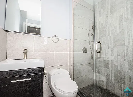 Rented by EXR | media 14