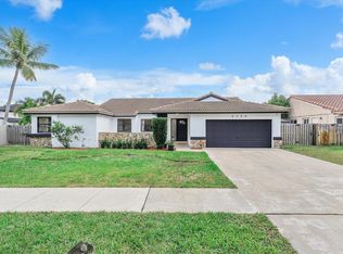 5700 Hawkes Bluff Ave, Davie, FL 33331
