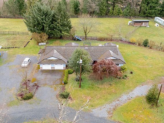 4th image of 40895 Henderson Rd