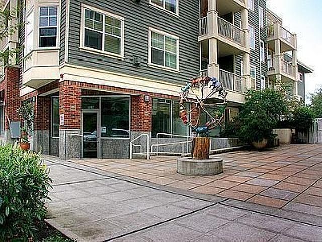 Front entrance to Blakeley Commons
