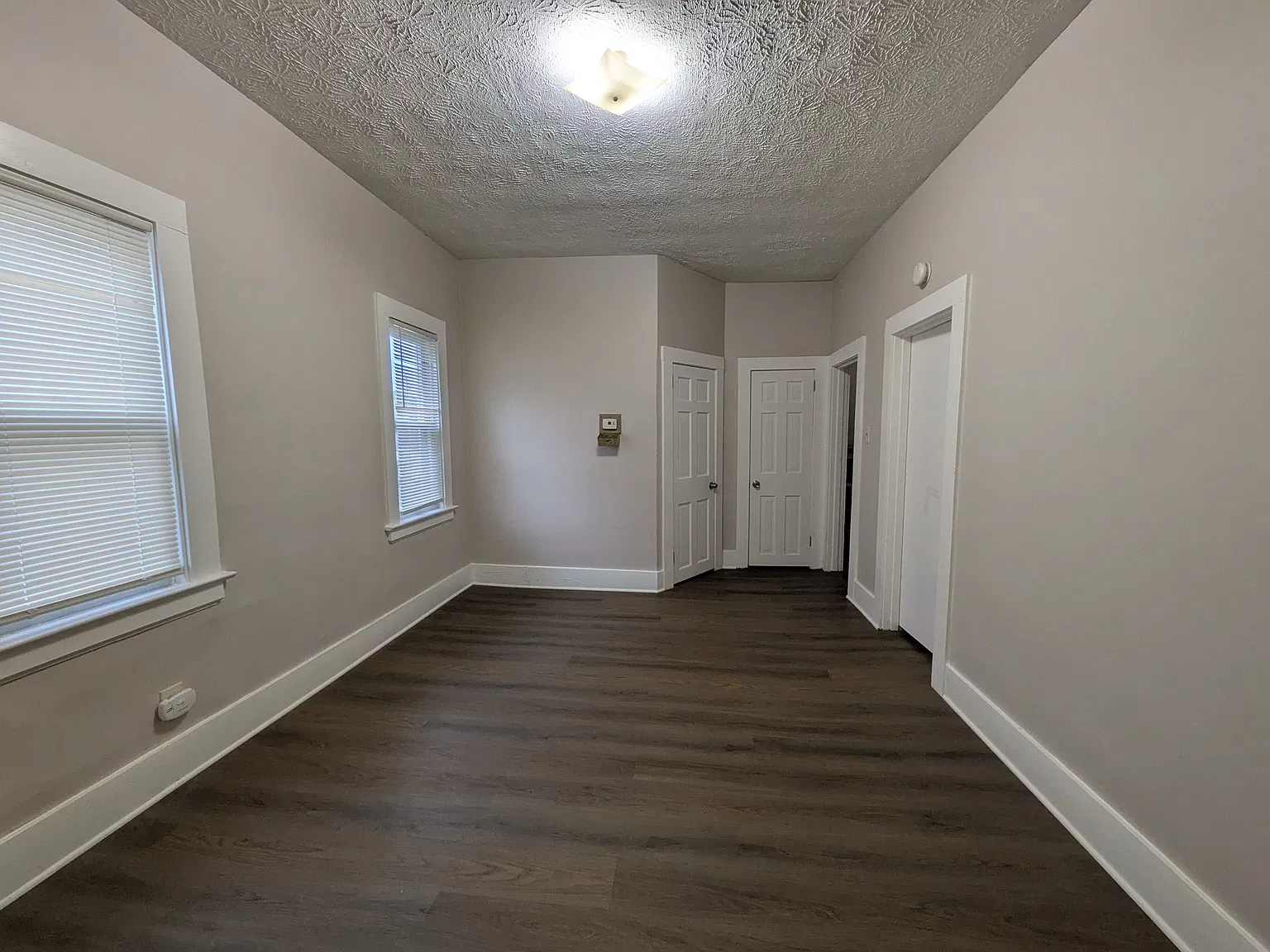 2 bed, $1,142 — Photo 2