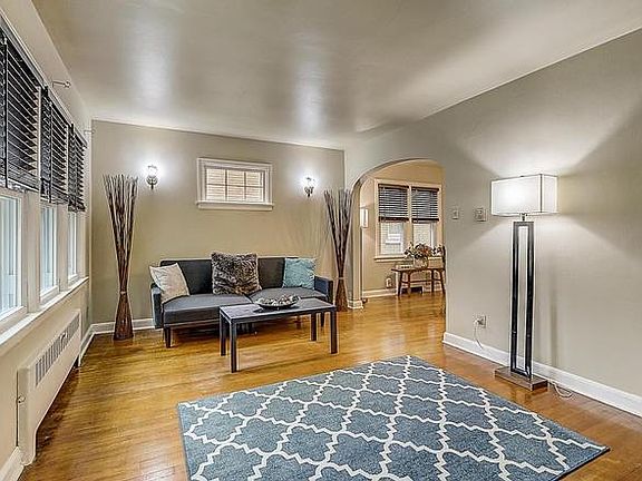 2nd image of 6116 W Orchard St #6116