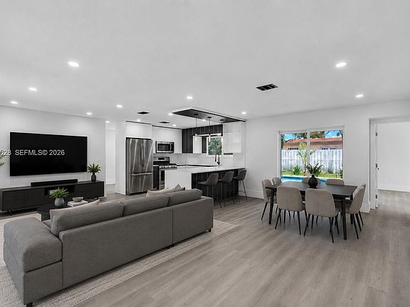 4th image of 7631 Harbour Blvd