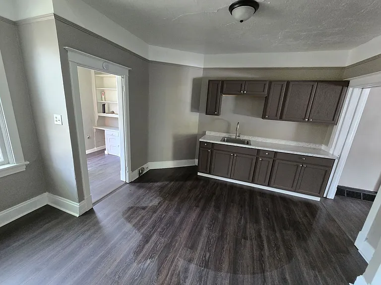 515 Boggston Ave — Photo 5