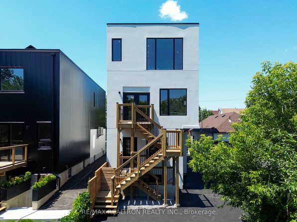 53 Alameda Ave, Toronto, ON M6C 3W3