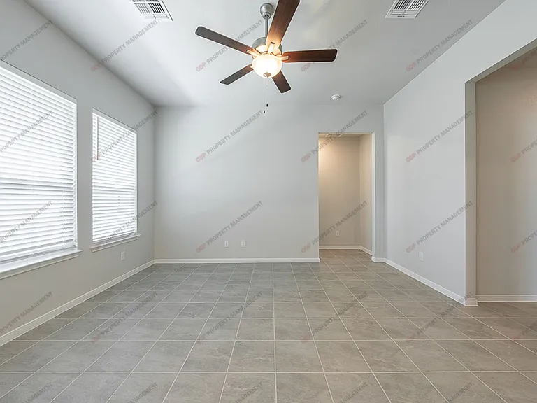 711 Friars Landing Dr — Photo 19