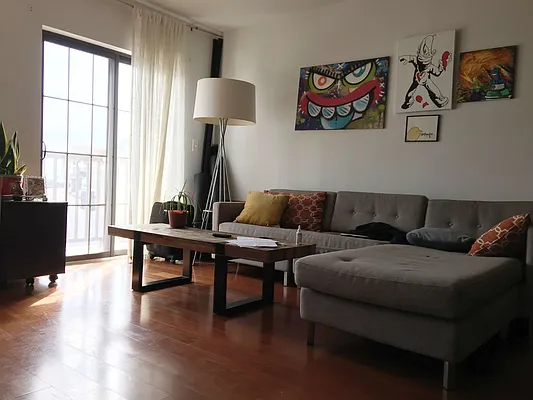 Rented by DAXS LLC | media 9