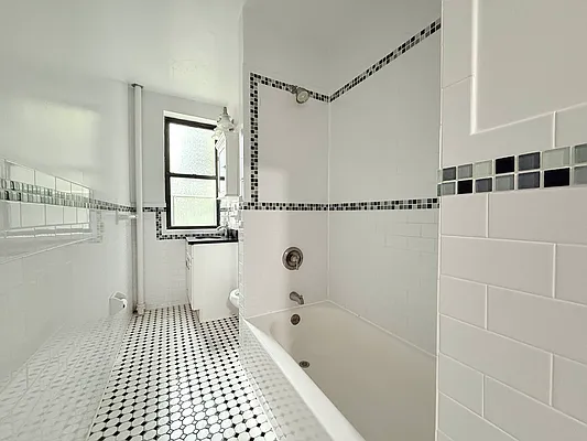 Rented by CITY SPHERE | media 10