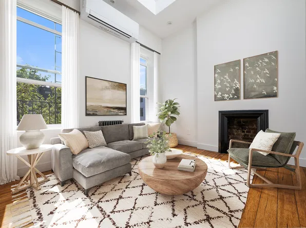 252 Greene Avenue image 1 of 12