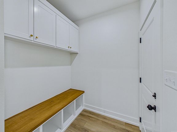 5th image of 137 Coby Ln