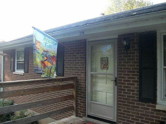 5th image of 236 Elaine Dr