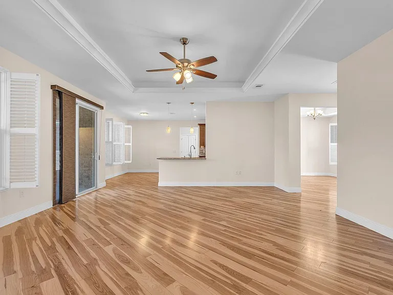 4782 Primrose St — Photo 10