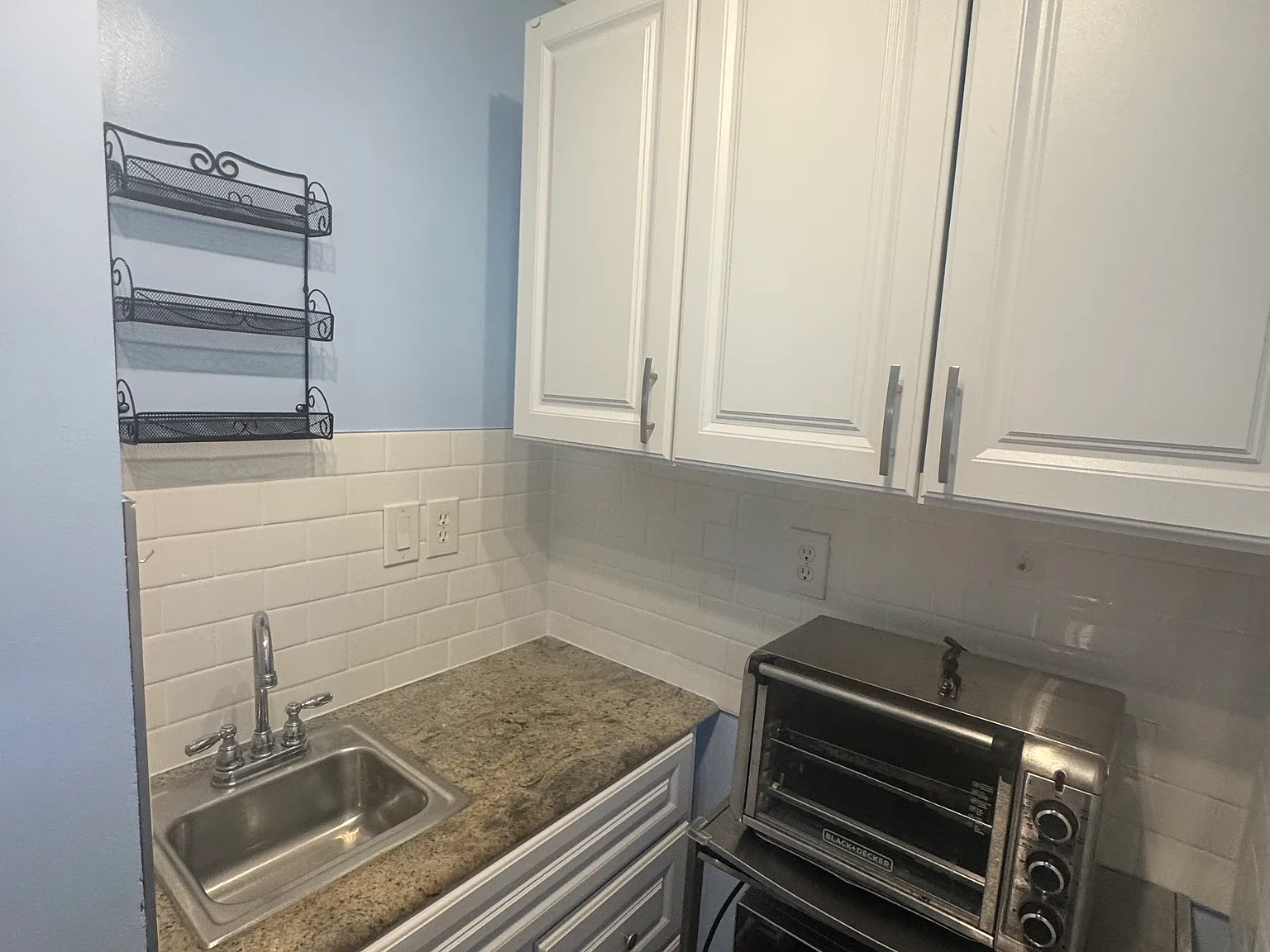 Studio, 250 sqft, $1,575 — Photo 2
